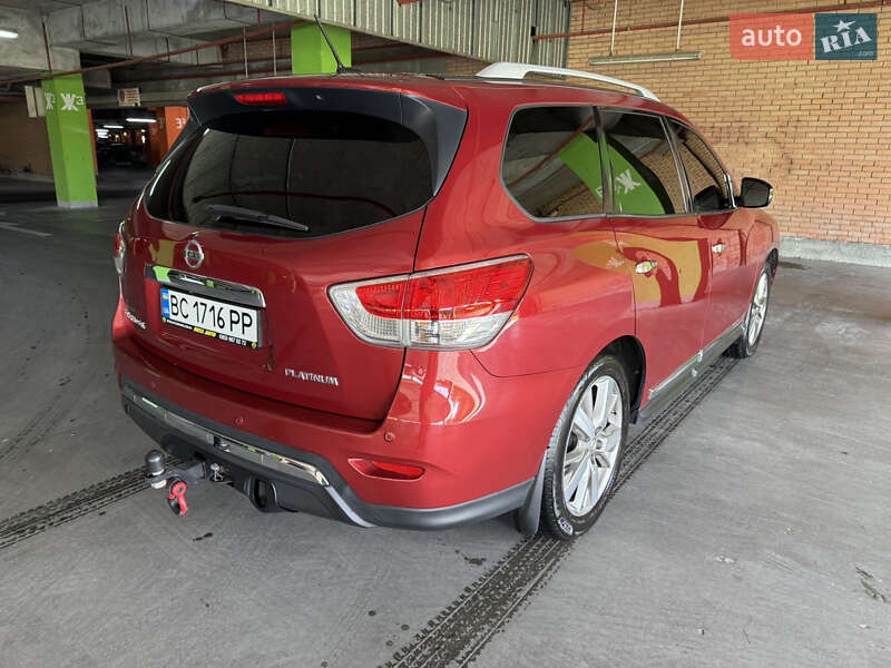 Внедорожник / Кроссовер Nissan Pathfinder 2015 в Львове