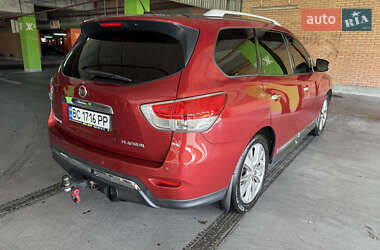 Позашляховик / Кросовер Nissan Pathfinder 2015 в  фото 3 Позашляховик / Кросовер Nissan Pathfinder 2015 в