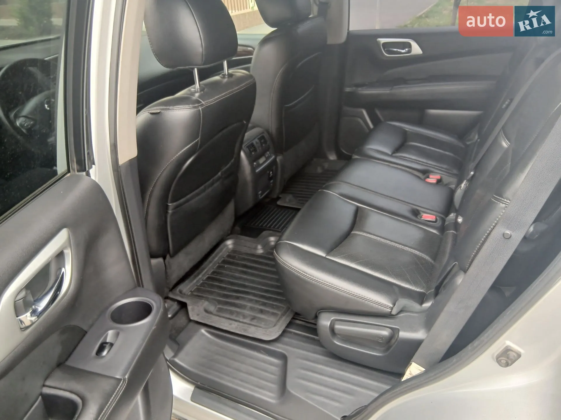2015 Nissan Pathfinder - мініатюра 3