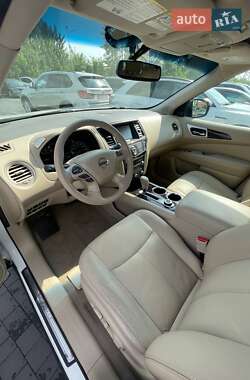 Позашляховик / Кросовер Nissan Pathfinder 2013 в  фото 8 Позашляховик / Кросовер Nissan Pathfinder 2013 в