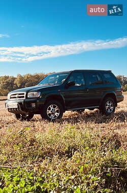 Внедорожник / Кроссовер Nissan Pathfinder 2000 в Конотопе