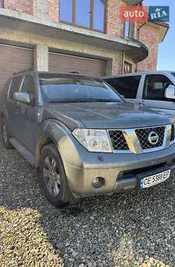 Внедорожник / Кроссовер Nissan Pathfinder 2006 в Черновцах