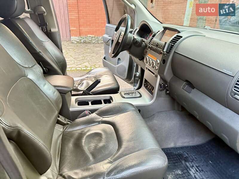 Позашляховик / Кросовер Nissan Pathfinder 2006 в Дніпрі