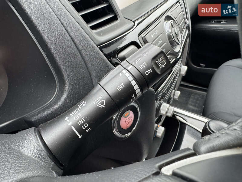 Внедорожник / Кроссовер Nissan Pathfinder 2016 в Киеве