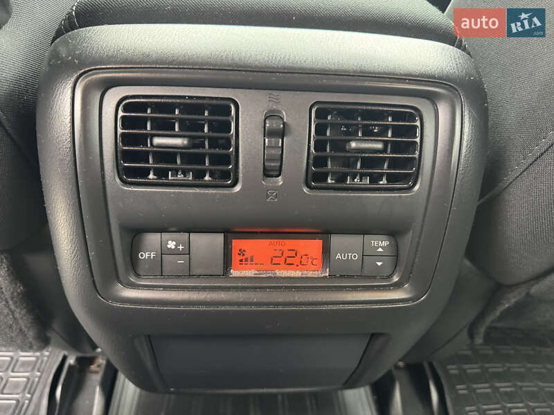 Внедорожник / Кроссовер Nissan Pathfinder 2016 в Киеве