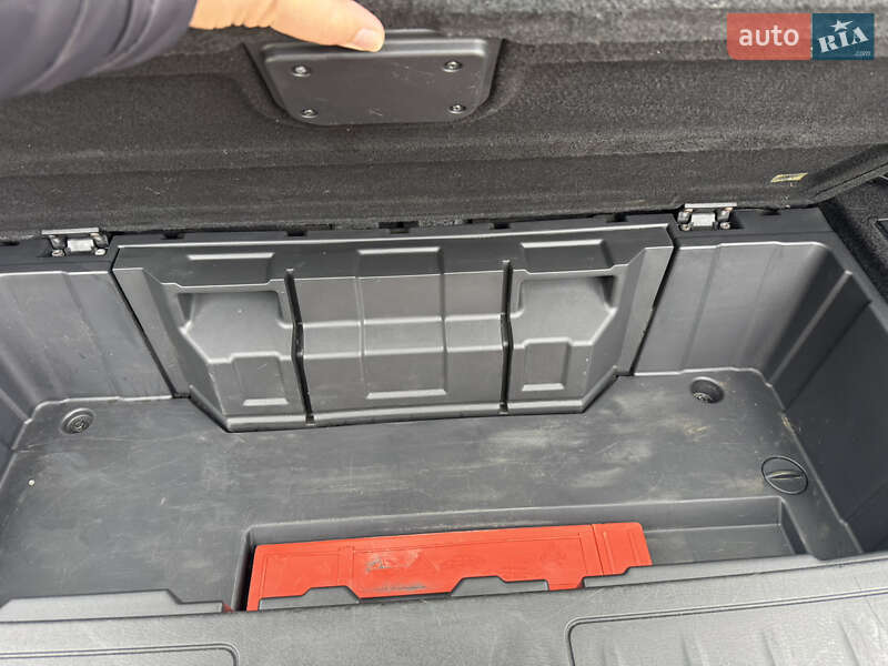 Внедорожник / Кроссовер Nissan Pathfinder 2016 в Киеве