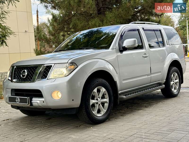 Позашляховик / Кросовер Nissan Pathfinder 2012 в Дніпрі фото 2 Позашляховик / Кросовер Nissan Pathfinder 2012 в Дніпрі