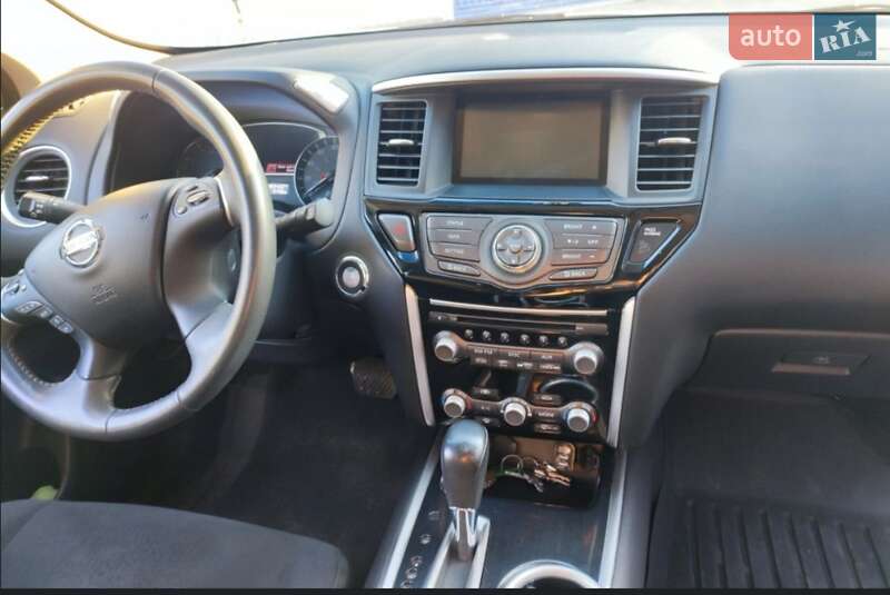 Внедорожник / Кроссовер Nissan Pathfinder 2015 в Одессе