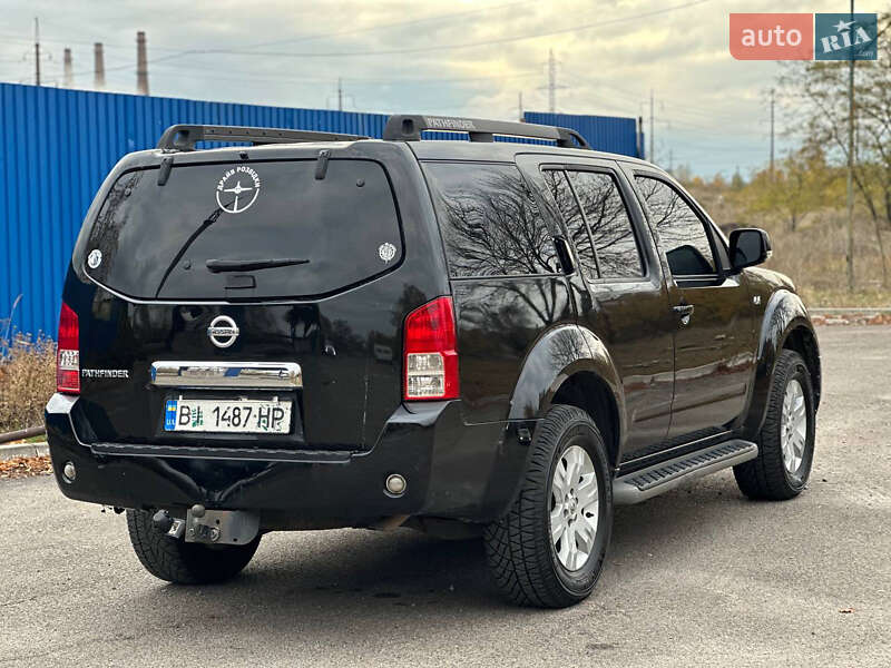 Внедорожник / Кроссовер Nissan Pathfinder 2007 в Днепре