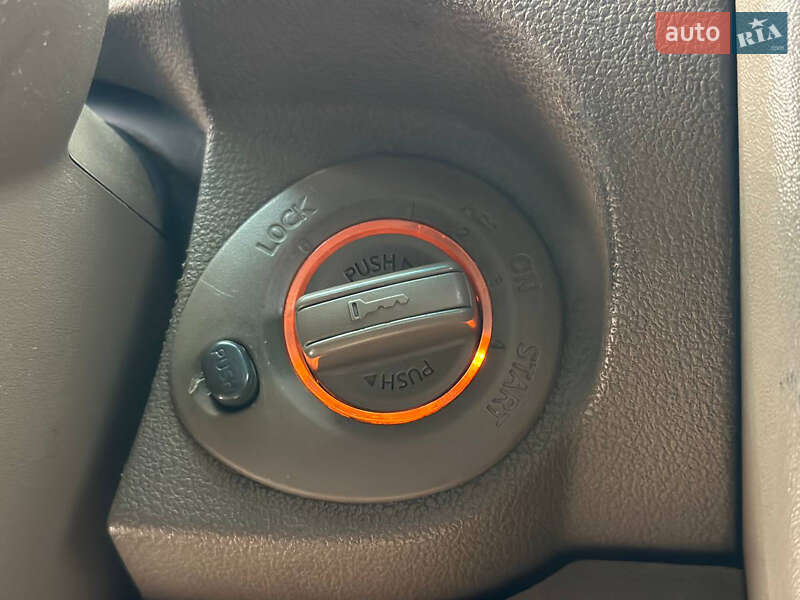 Внедорожник / Кроссовер Nissan Pathfinder 2007 в Днепре