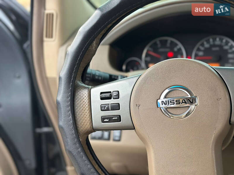 Внедорожник / Кроссовер Nissan Pathfinder 2007 в Днепре