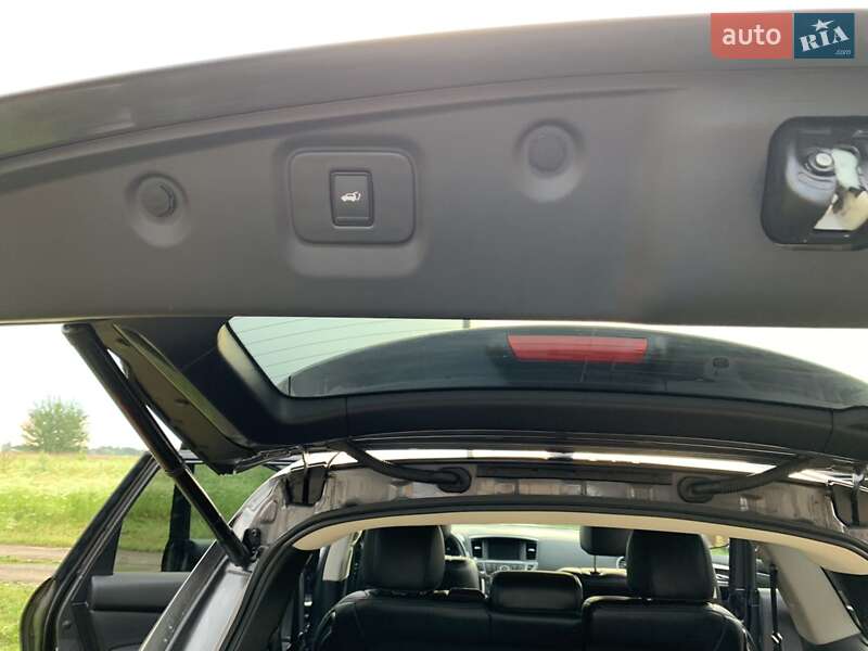 Внедорожник / Кроссовер Nissan Pathfinder 2017 в Вараше