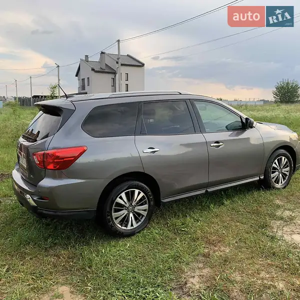 Nissan Pathfinder 2017