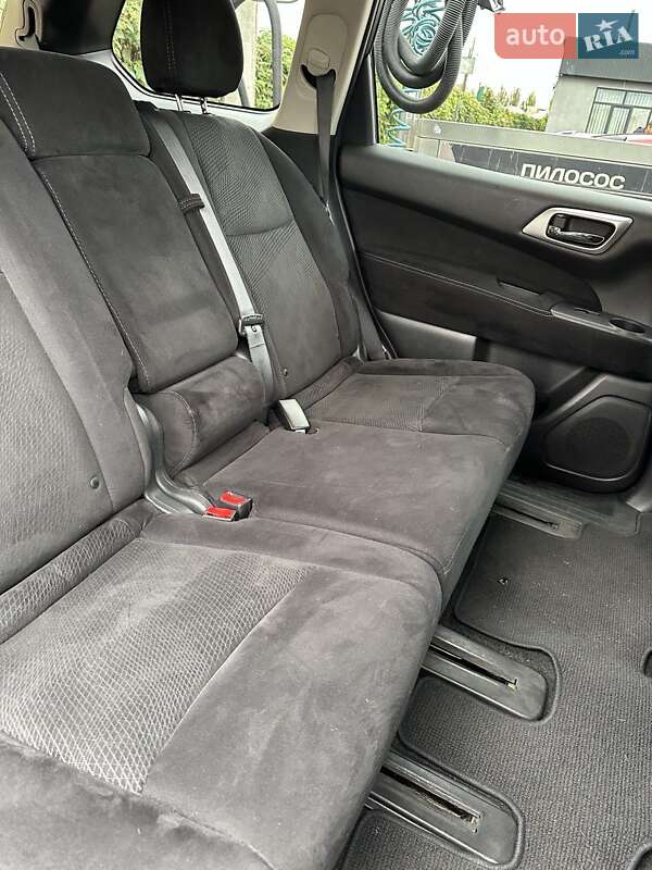 Внедорожник / Кроссовер Nissan Pathfinder 2014 в Чернигове фото 14 Внедорожник / Кроссовер Nissan Pathfinder 2014 в Чернигове