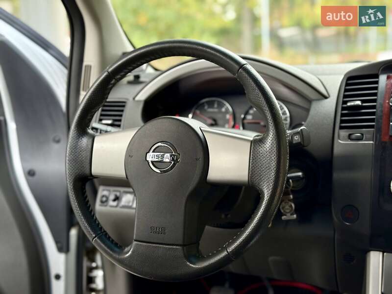 Позашляховик / Кросовер Nissan Pathfinder 2012 в Дніпрі фото 27 Позашляховик / Кросовер Nissan Pathfinder 2012 в Дніпрі