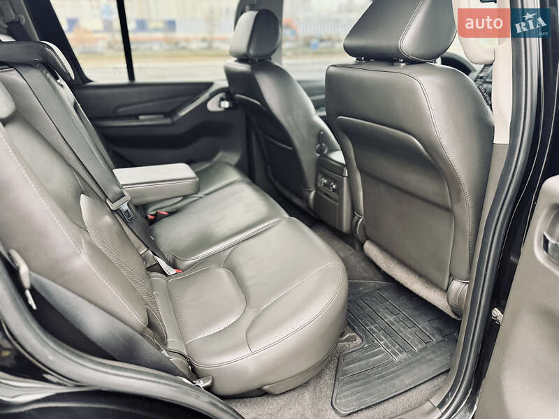 Внедорожник / Кроссовер Nissan Pathfinder 2011 в Киеве