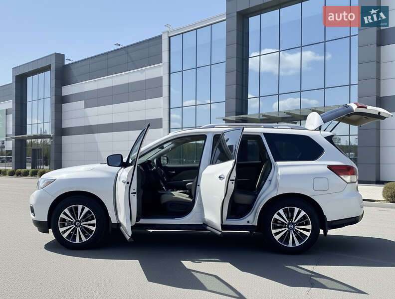 Nissan Pathfinder 2019