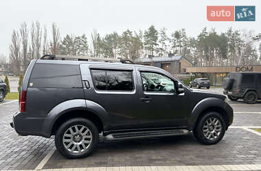 Внедорожник / Кроссовер Nissan Pathfinder 2010 в Киеве