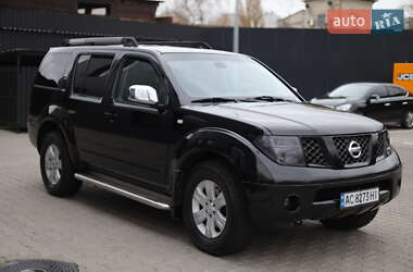 Позашляховик / Кросовер Nissan Pathfinder 2006 в Києві