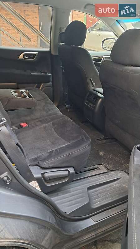 Внедорожник / Кроссовер Nissan Pathfinder 2015 в Киеве