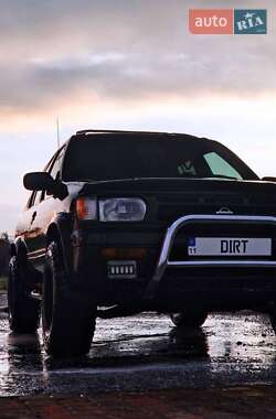 Внедорожник / Кроссовер Nissan Pathfinder 1997 в Харькове