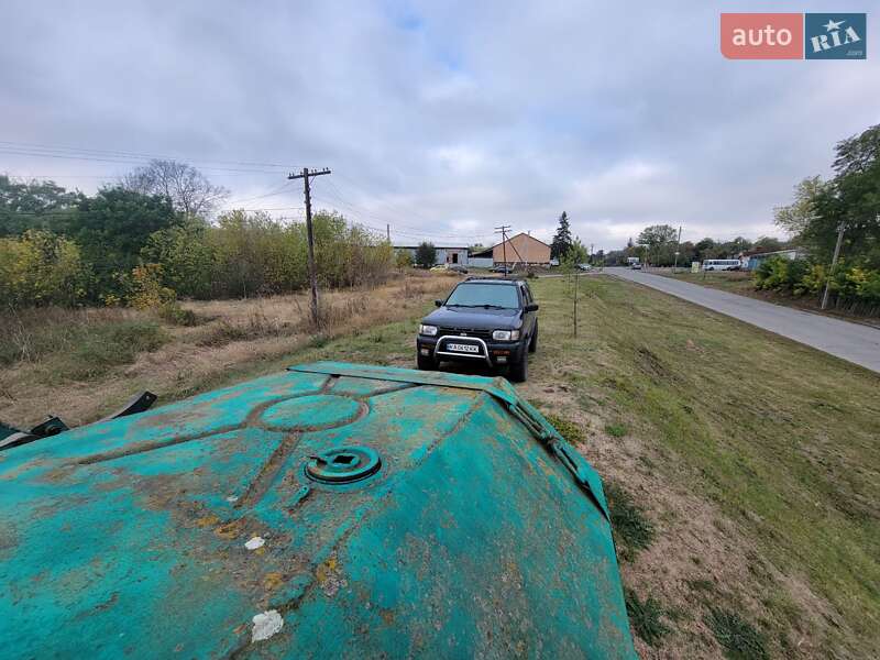 Внедорожник / Кроссовер Nissan Pathfinder 1997 в Харькове
