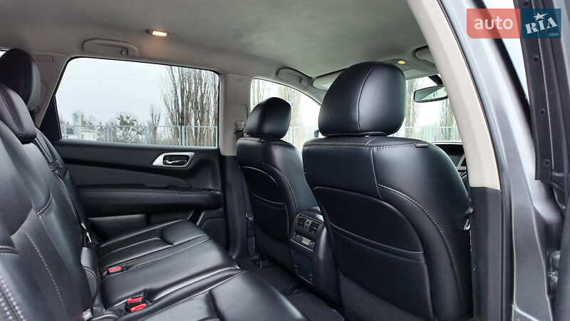 Внедорожник / Кроссовер Nissan Pathfinder 2016 в Киеве