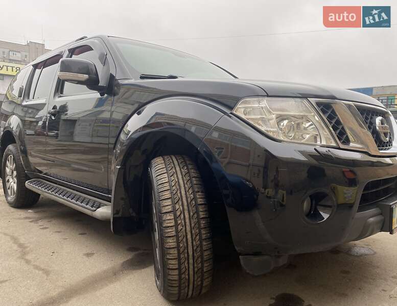 Позашляховик / Кросовер Nissan Pathfinder 2013 в Дніпрі