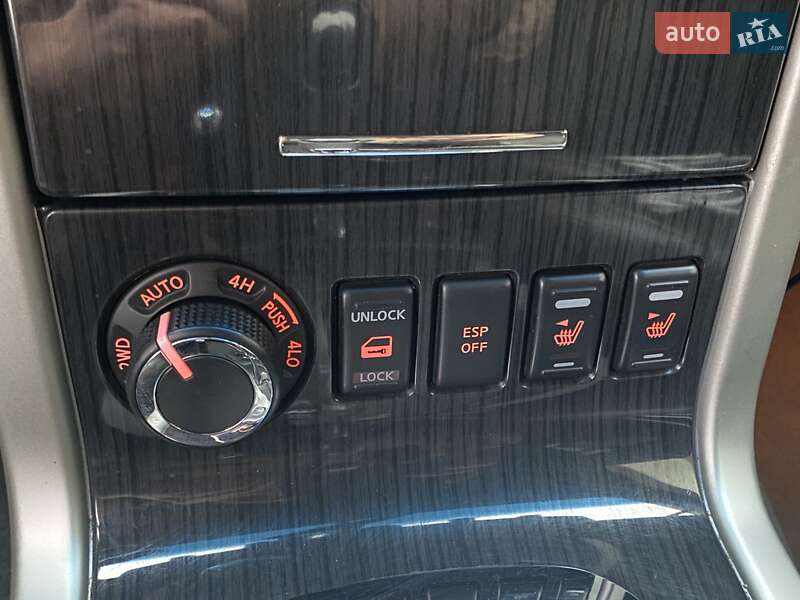 Позашляховик / Кросовер Nissan Pathfinder 2013 в Дніпрі