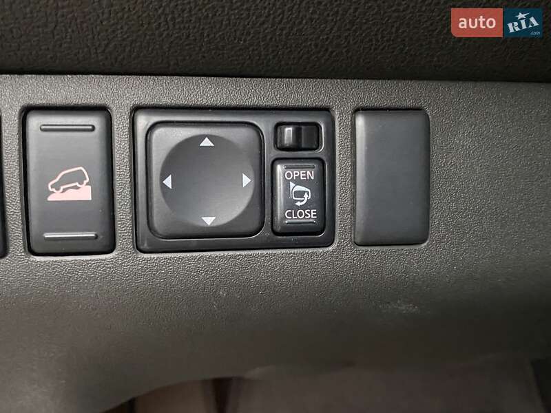 Позашляховик / Кросовер Nissan Pathfinder 2013 в Дніпрі