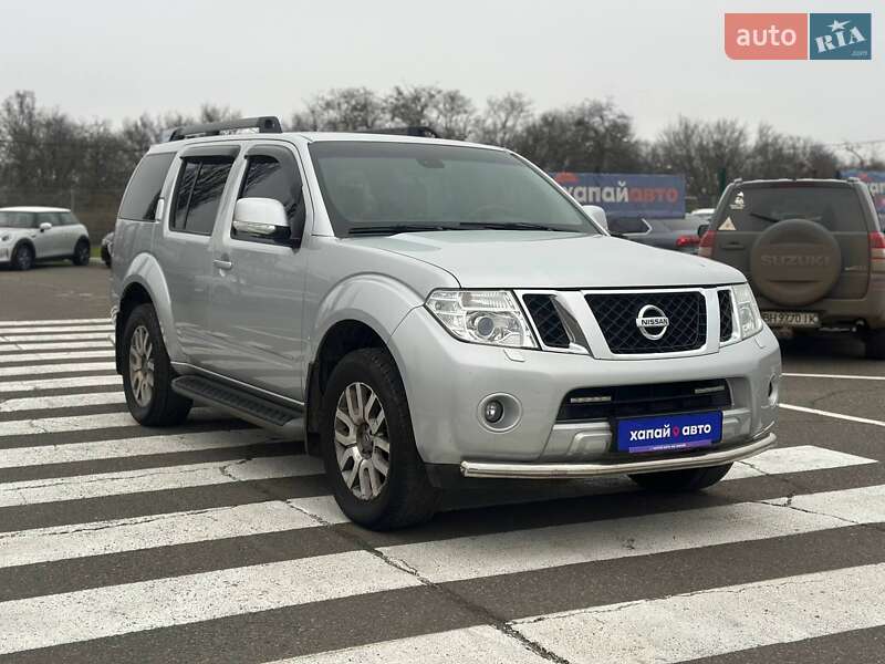 Внедорожник / Кроссовер Nissan Pathfinder 2013 в Одессе
