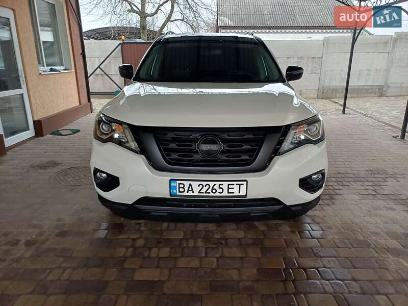 Позашляховик / Кросовер Nissan Pathfinder 2017 в Олександрії фото 25 Позашляховик / Кросовер Nissan Pathfinder 2017 в Олександрії