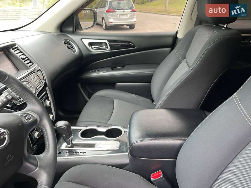 Позашляховик / Кросовер Nissan Pathfinder 2017 в Олександрії фото 29 Позашляховик / Кросовер Nissan Pathfinder 2017 в Олександрії