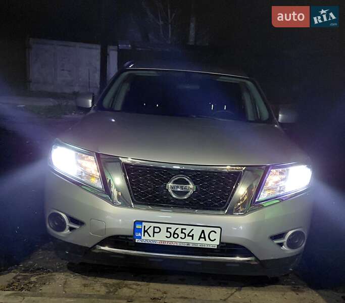 Внедорожник / Кроссовер Nissan Pathfinder 2014 в Запорожье фото 7 Внедорожник / Кроссовер Nissan Pathfinder 2014 в Запорожье