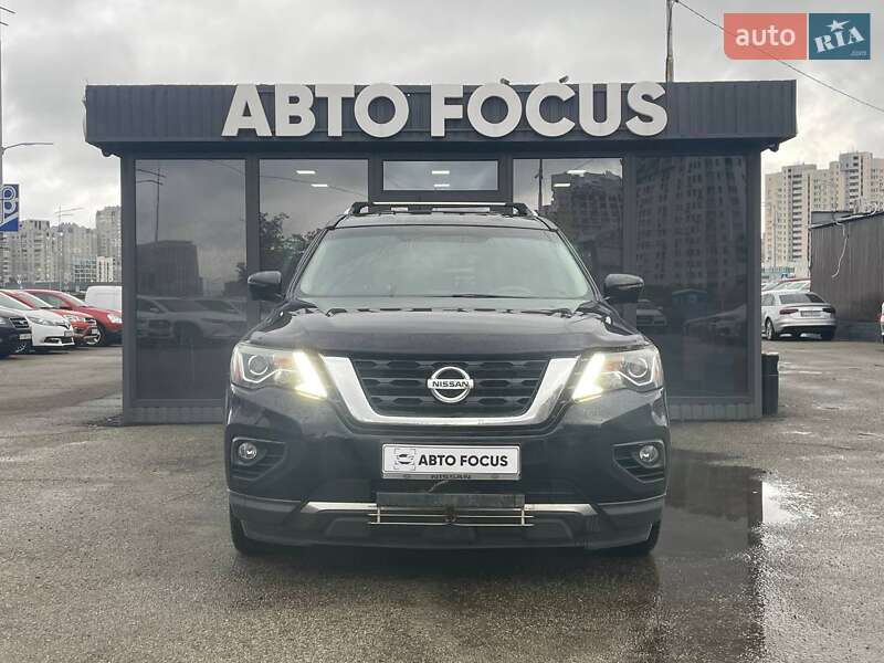 Позашляховик / Кросовер Nissan Pathfinder 2016 в Києві