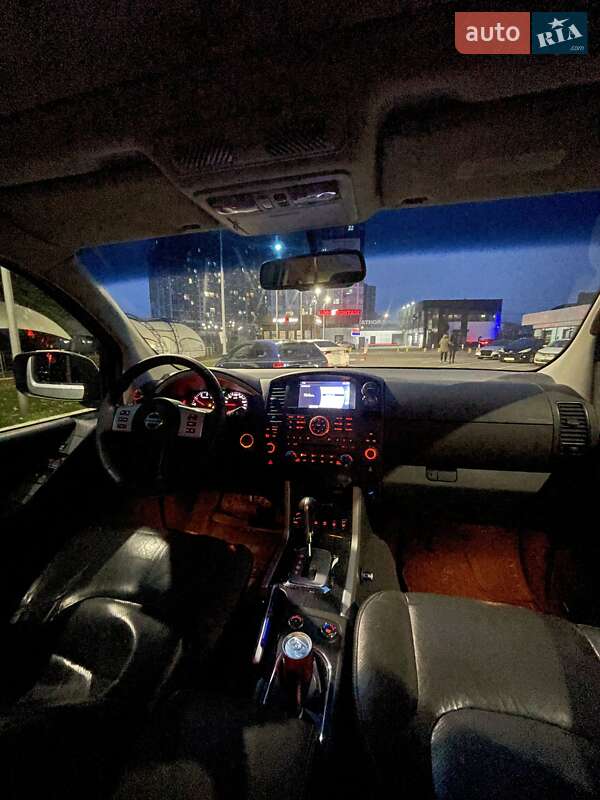 Позашляховик / Кросовер Nissan Pathfinder 2012 в Києві