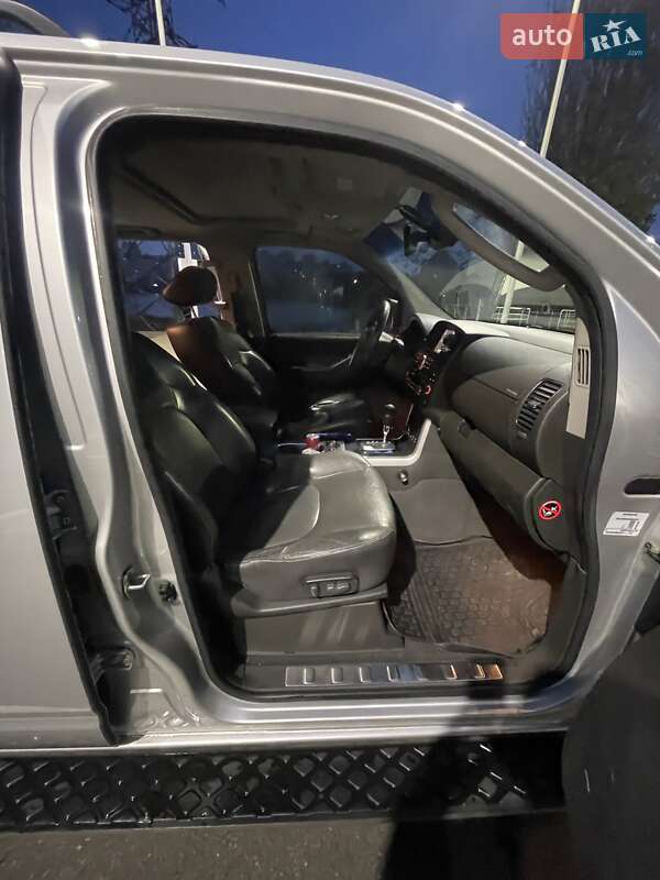 Позашляховик / Кросовер Nissan Pathfinder 2012 в Києві