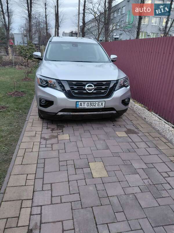 Nissan Pathfinder 2020