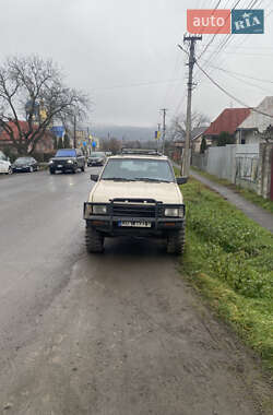 Внедорожник / Кроссовер Nissan Pathfinder 1991 в Ужгороде