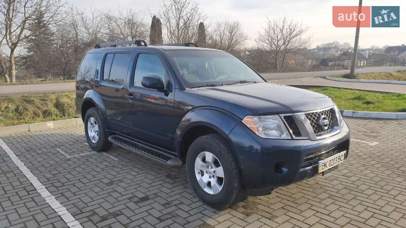 Позашляховик / Кросовер Nissan Pathfinder 2008 в Дубні