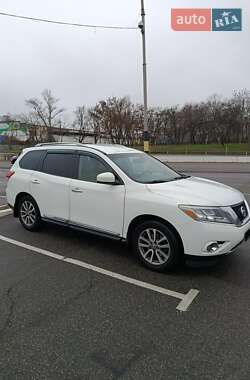 Внедорожник / Кроссовер Nissan Pathfinder 2013 в Киеве