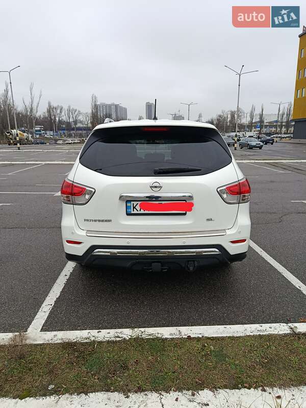 Позашляховик / Кросовер Nissan Pathfinder 2013 в Києві