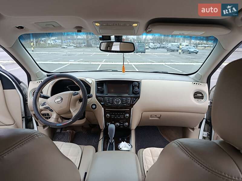 Позашляховик / Кросовер Nissan Pathfinder 2013 в Києві