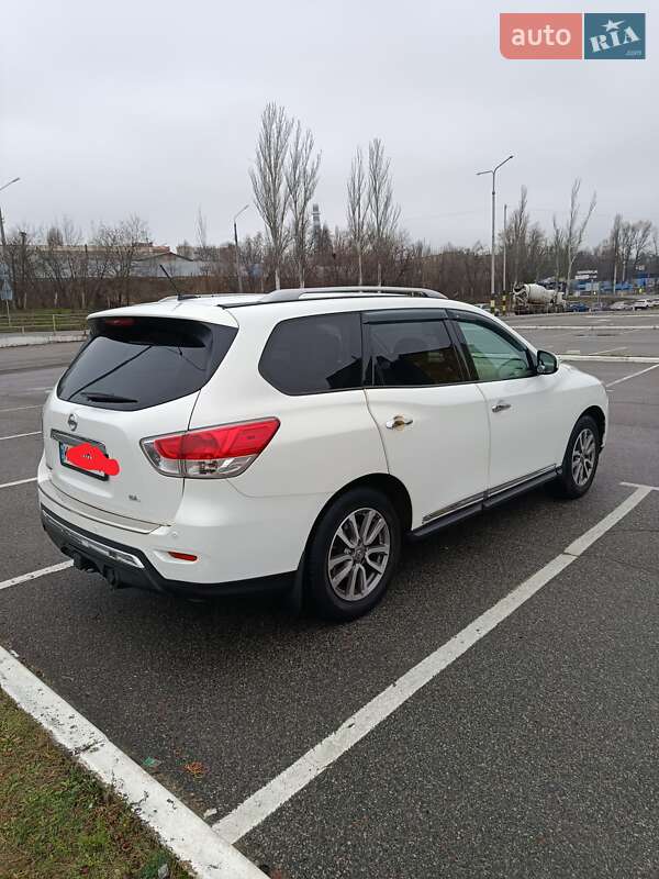 Позашляховик / Кросовер Nissan Pathfinder 2013 в Києві