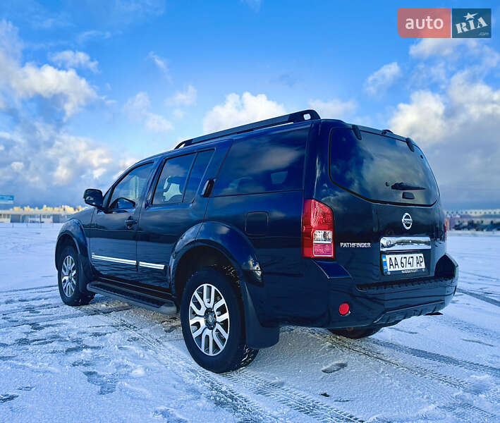 Внедорожник / Кроссовер Nissan Pathfinder 2011 в Киеве фото 3 Внедорожник / Кроссовер Nissan Pathfinder 2011 в Киеве