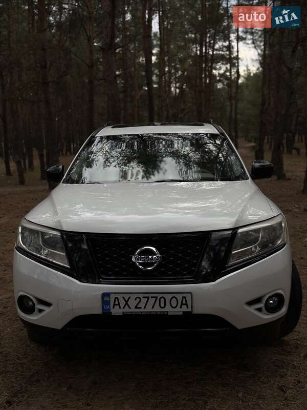 Внедорожник / Кроссовер Nissan Pathfinder 2013 в Павлограде