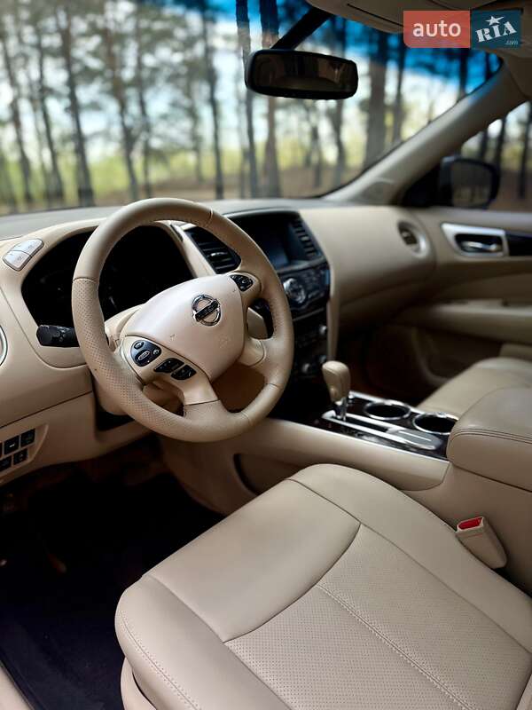 Внедорожник / Кроссовер Nissan Pathfinder 2013 в Павлограде