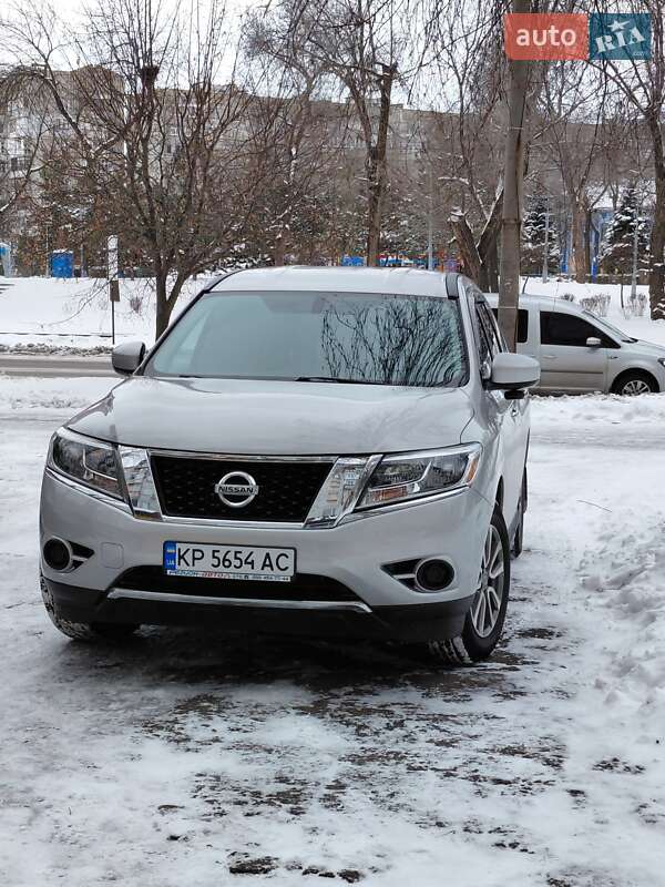 Внедорожник / Кроссовер Nissan Pathfinder 2014 в Запорожье фото 3 Внедорожник / Кроссовер Nissan Pathfinder 2014 в Запорожье