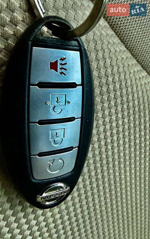 Внедорожник / Кроссовер Nissan Pathfinder 2016 в Ужгороде фото 6 Внедорожник / Кроссовер Nissan Pathfinder 2016 в Ужгороде