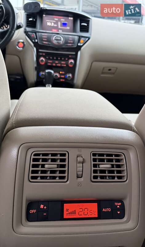 Внедорожник / Кроссовер Nissan Pathfinder 2016 в Ужгороде фото 8 Внедорожник / Кроссовер Nissan Pathfinder 2016 в Ужгороде